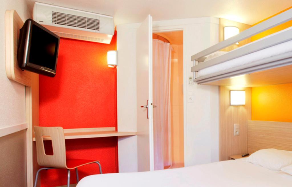 Premiere Classe Valenciennes Ouest Petite Foret Exterior foto