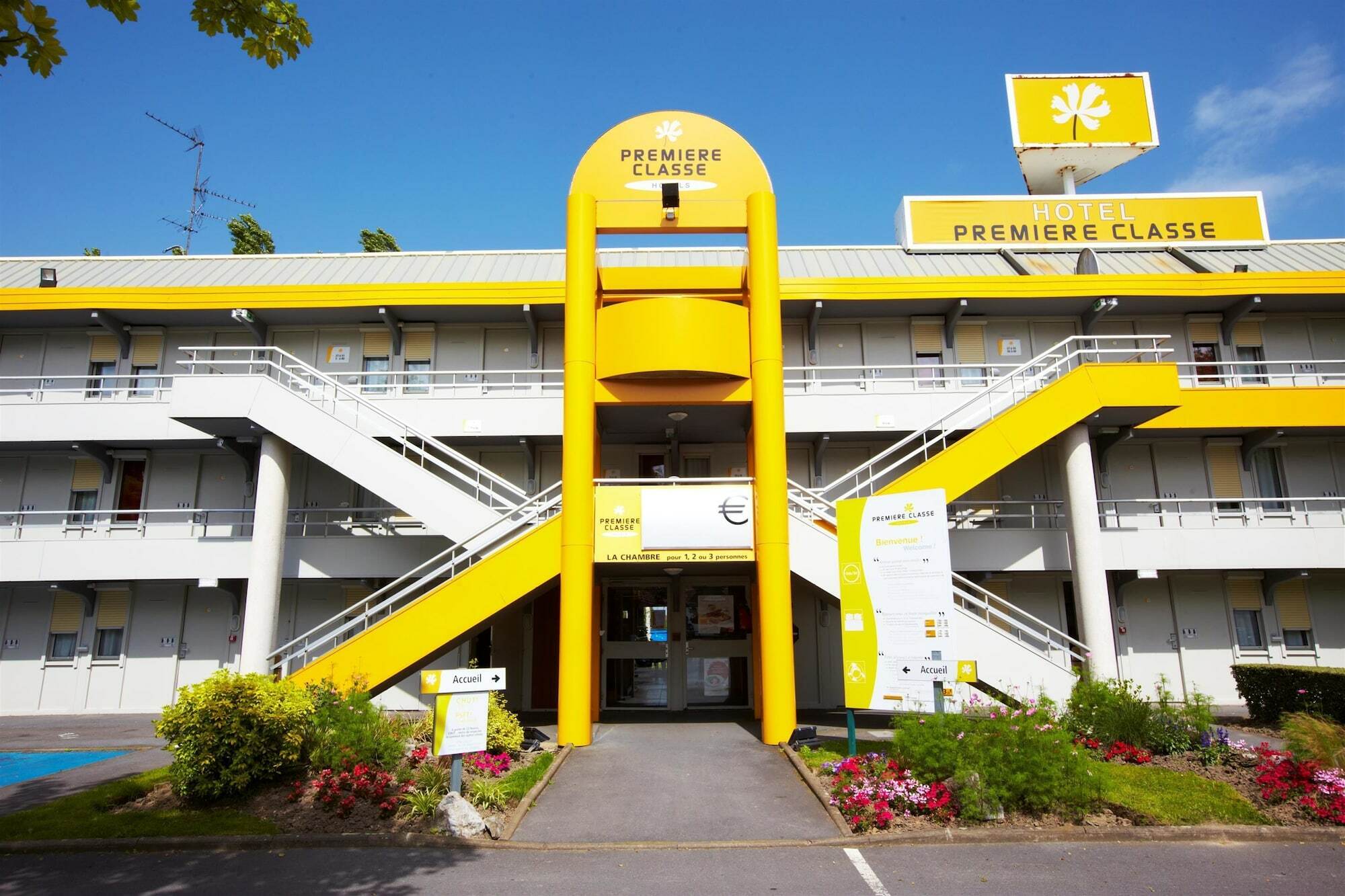 Premiere Classe Valenciennes Ouest Petite Foret Exterior foto