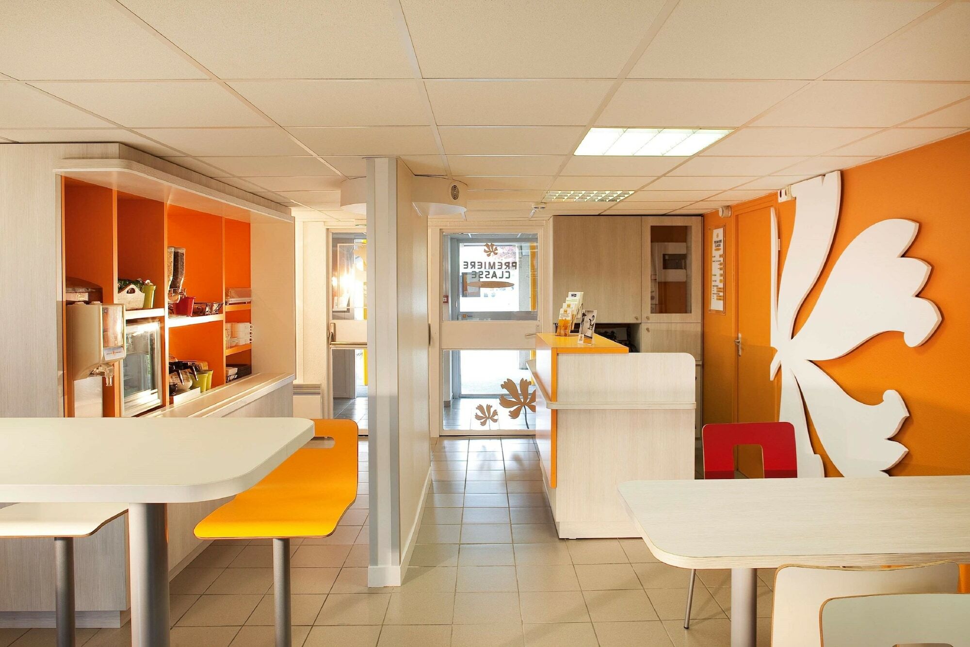 Premiere Classe Valenciennes Ouest Petite Foret Exterior foto